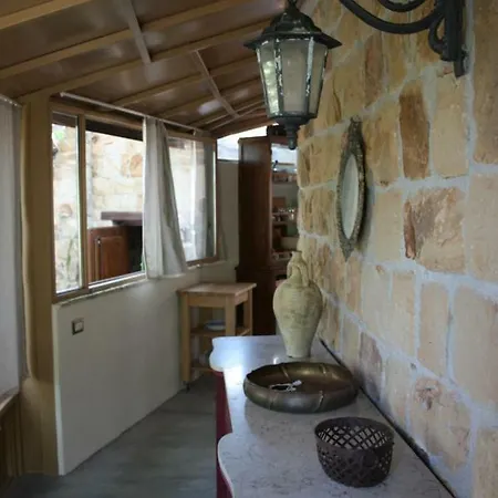 ヴィラ Il Borghetto Country Charme チェファル